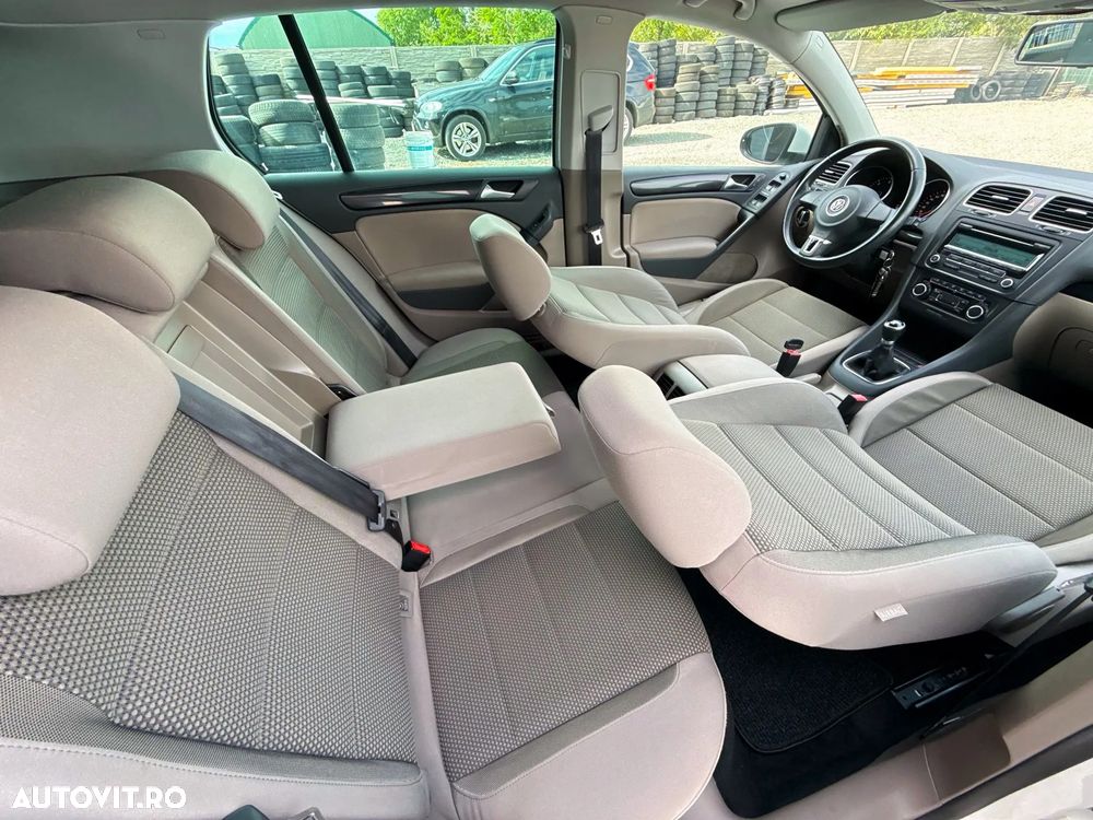 Volkswagen Golf 1.6 TDI DPF BlueMotion Technology move - 26