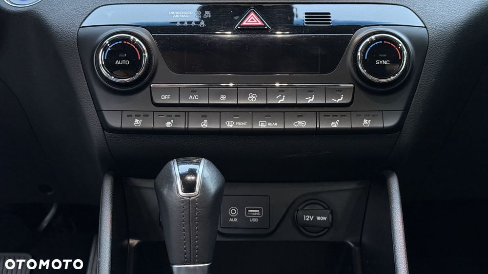 Hyundai Tucson 2.0 CRDI Premium 4WD - 27
