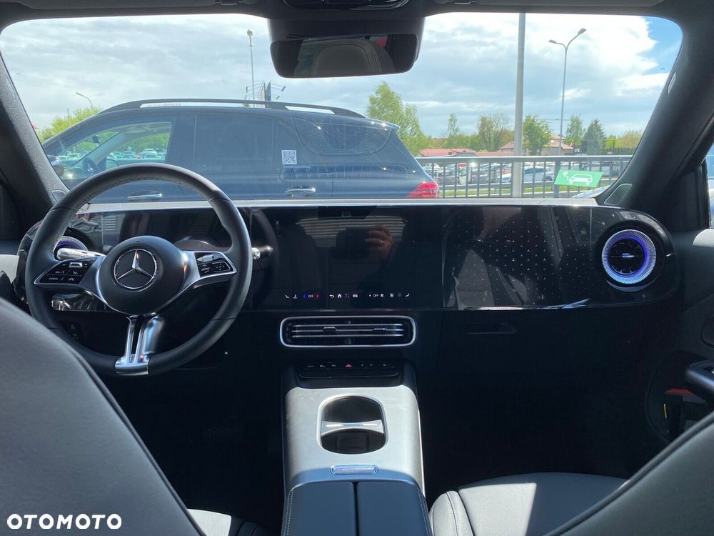 Mercedes-Benz GLB - 26