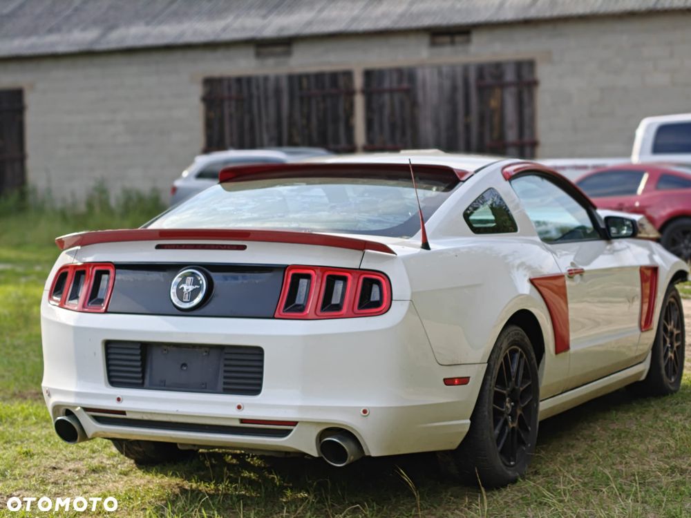 Ford Mustang 3.7 V6 Premium - 6