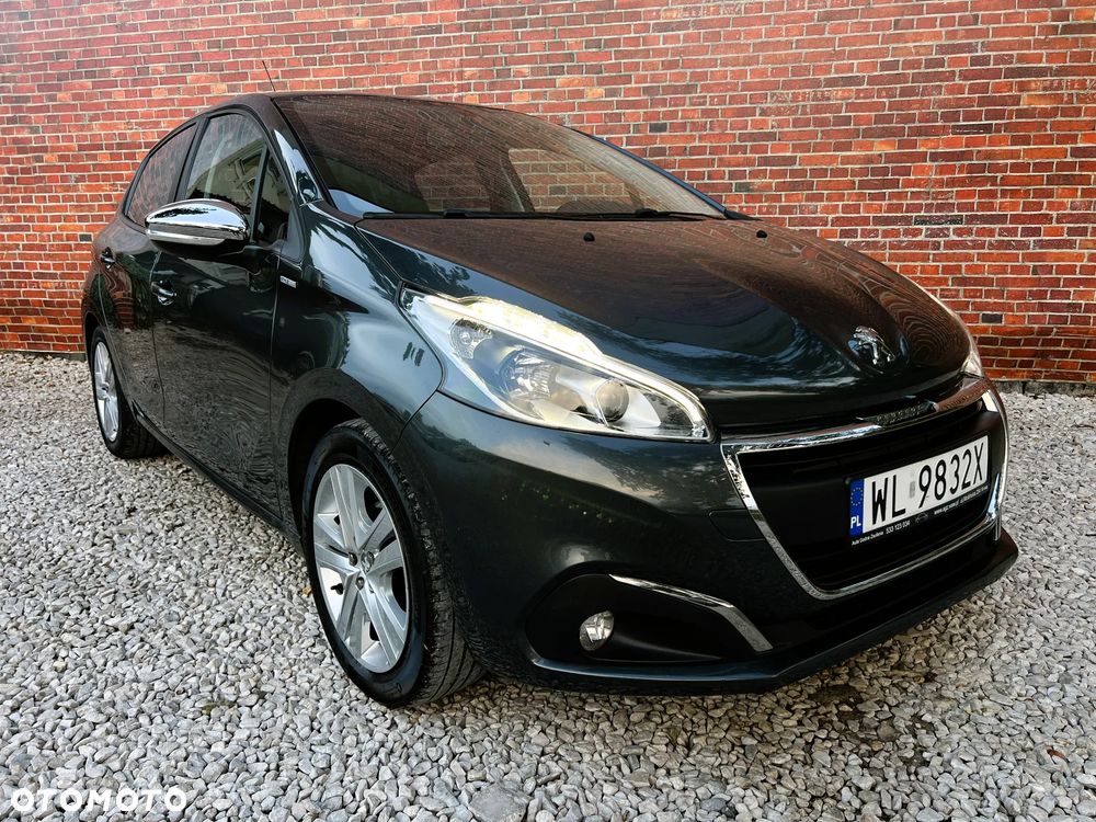Peugeot 208 - 3