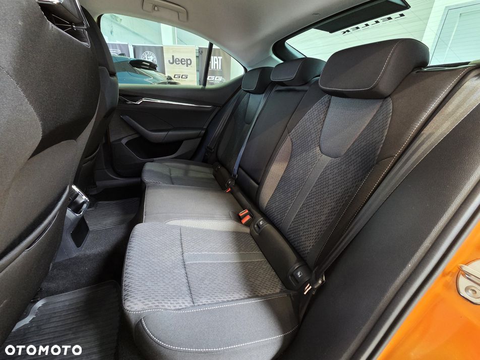 Skoda Octavia 2.0 TSI 4x4 Style DSG - 8