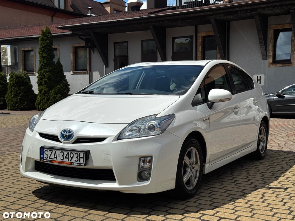 Toyota Prius 1.8 HSD Prestige - 3