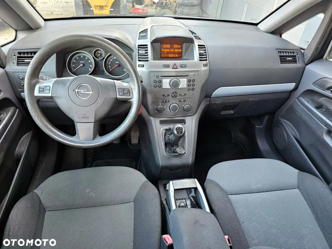 Opel Zafira 1.8 Cosmo - 22