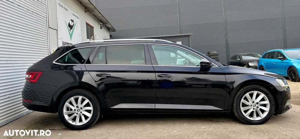 Skoda Superb 2.0 TDI DSG Style - 18