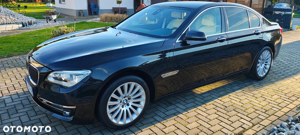 BMW Seria 7 740d Edition Exclusive - 4
