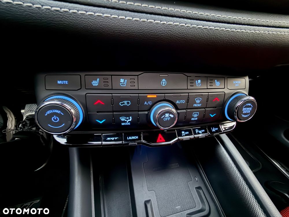 Dodge Durango 6.4 SRT - 31