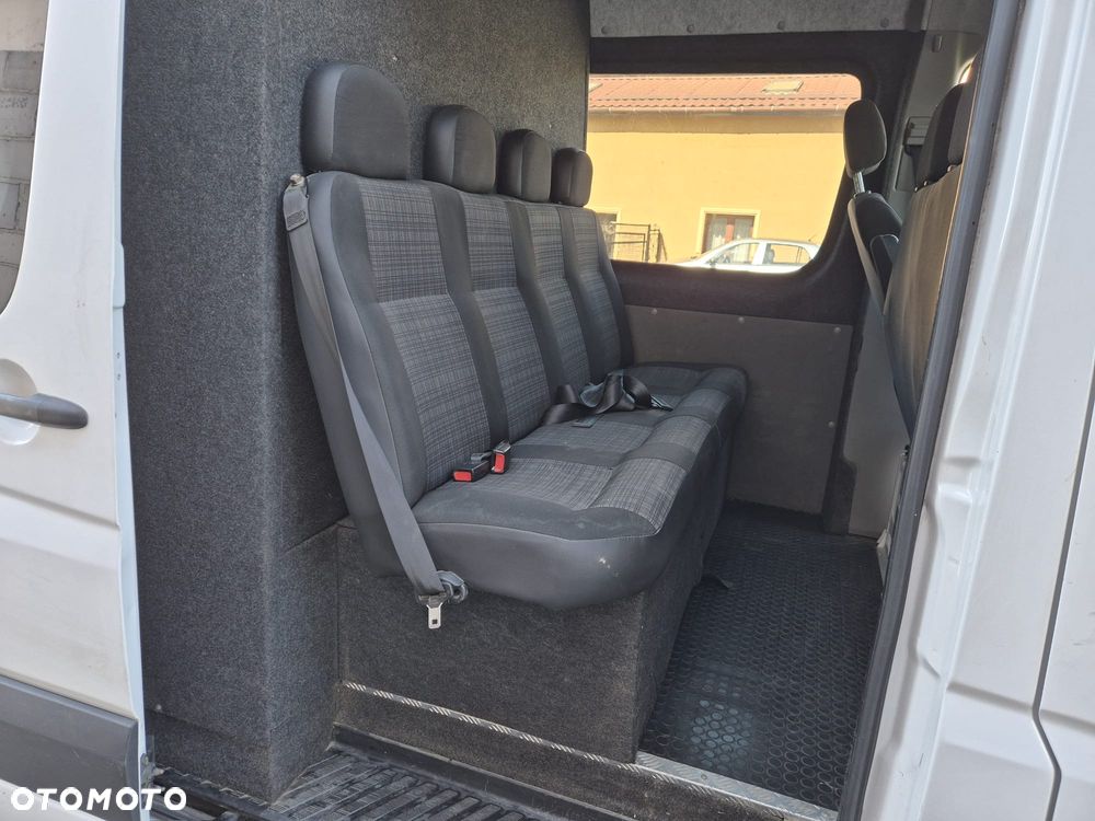 Mercedes-Benz Sprinter - 4