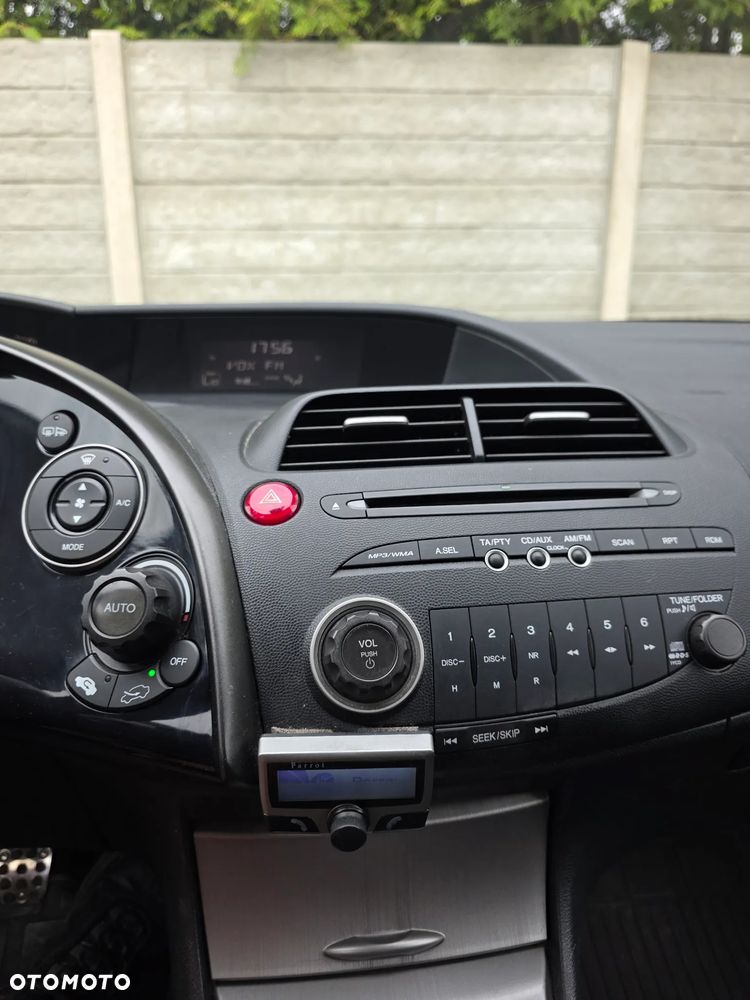 Honda Civic 1.8 Comfort - 16