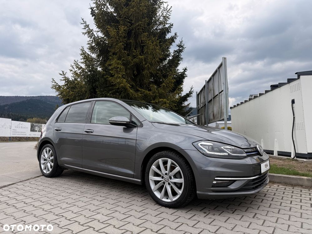 Volkswagen Golf - 1