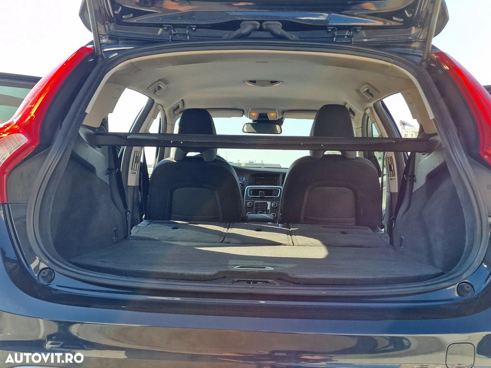 Volvo V60 D5 Geartronic Momentum - 18