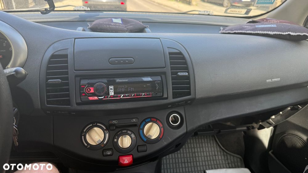 Nissan Micra 1.2 Visia + - 6