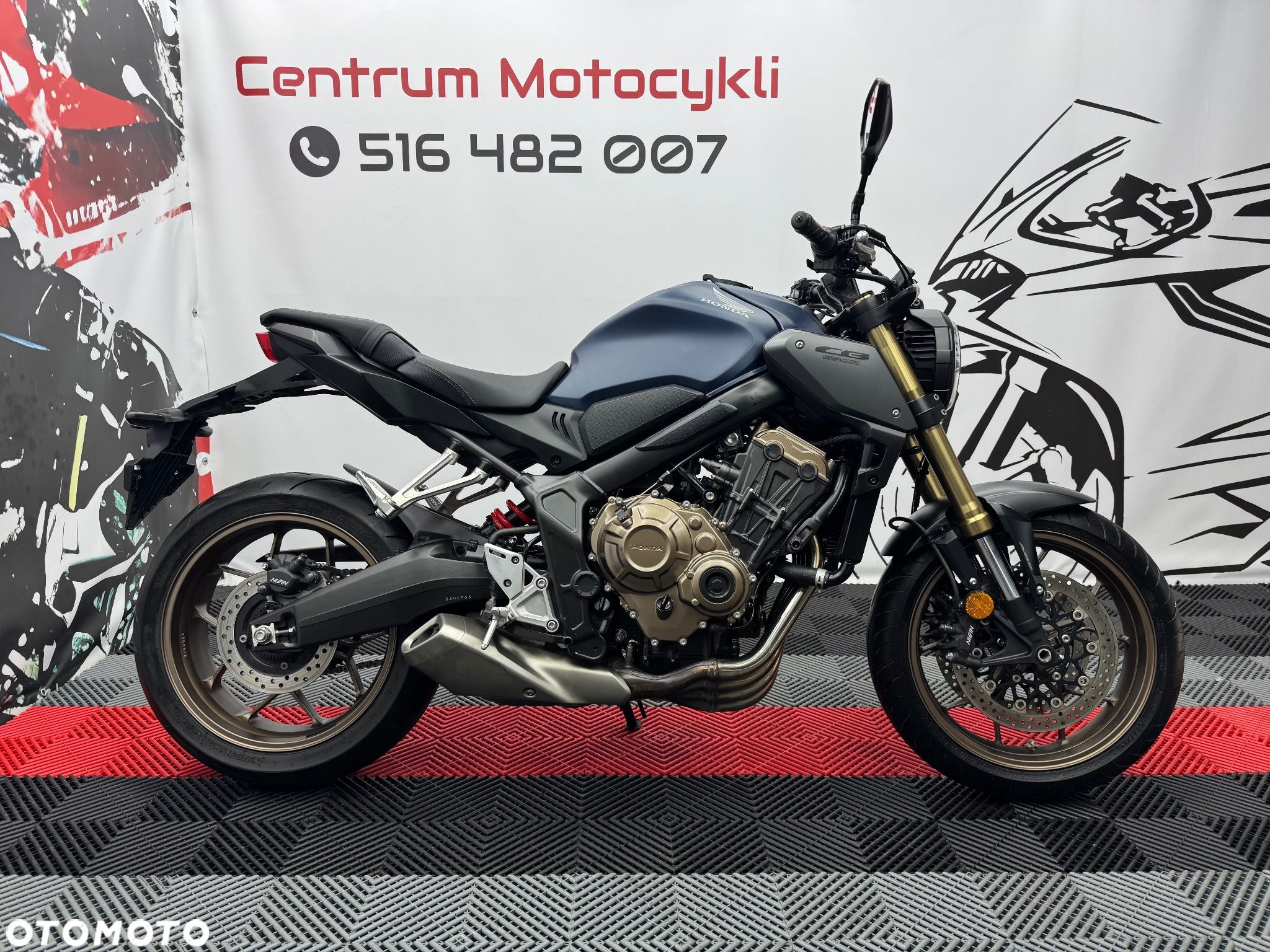 Honda CB - 1