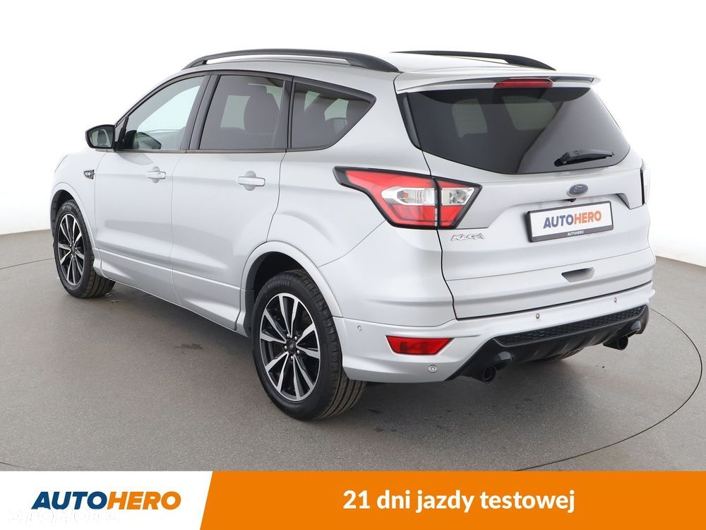 Ford Kuga - 4
