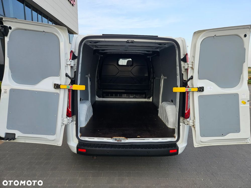 Ford Transit Custom - 24