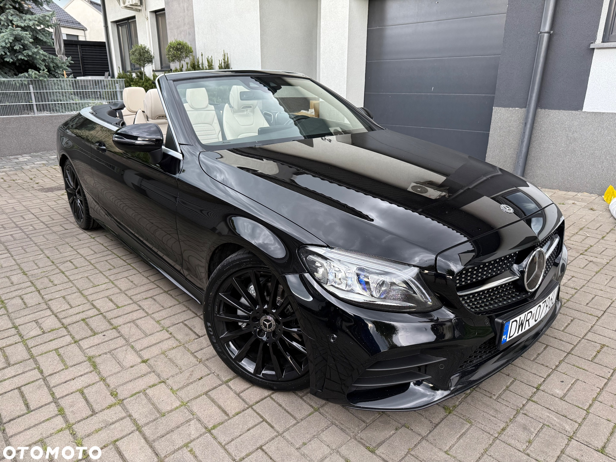 Mercedes-Benz Klasa C 220 d Cabrio 9G-TRONIC AMG Line Plus - 33