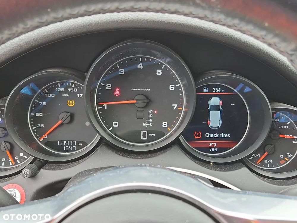 Porsche Cayenne Standard - 9