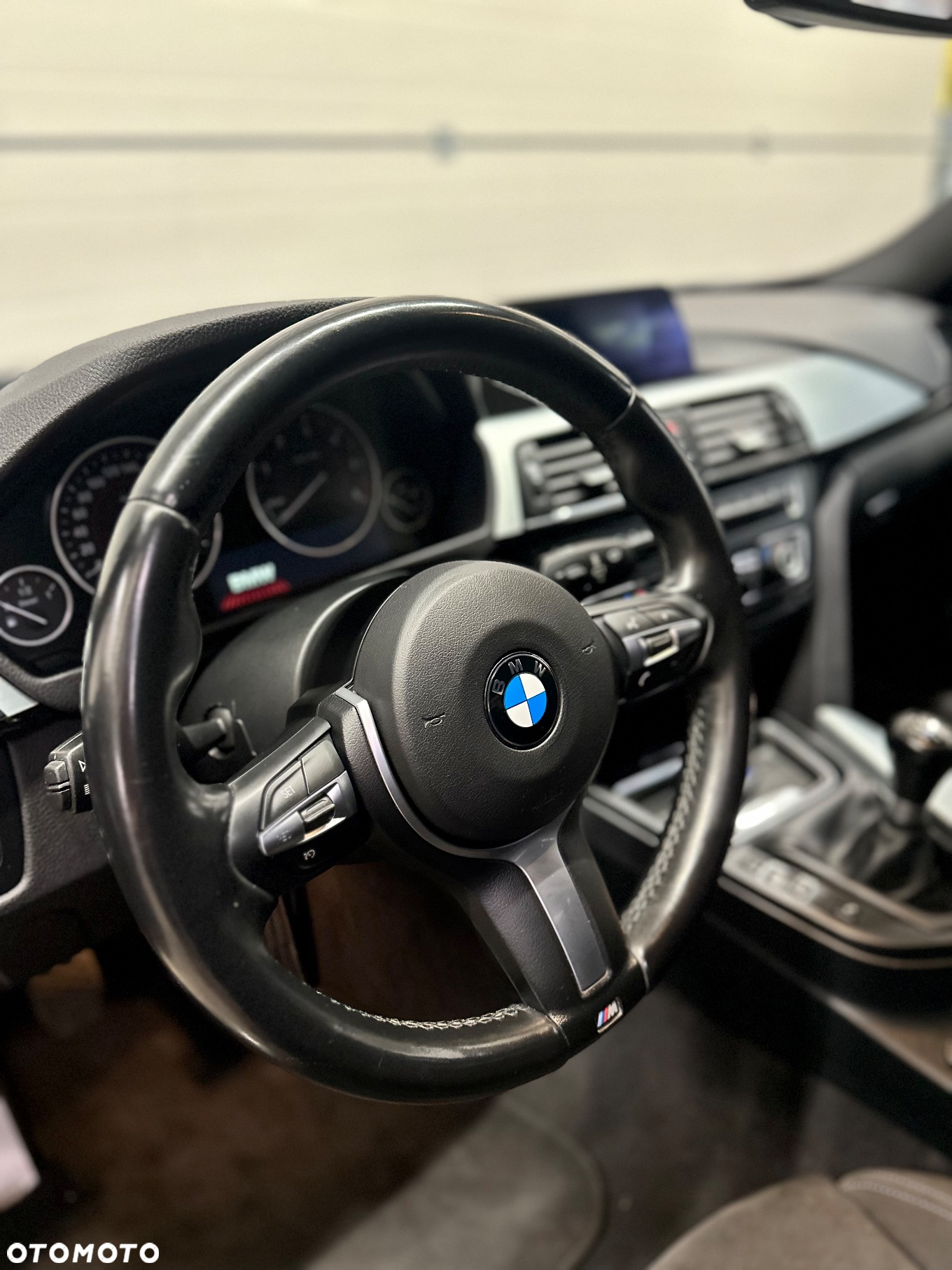 BMW Seria 3 318d M Sport EU6 - 12
