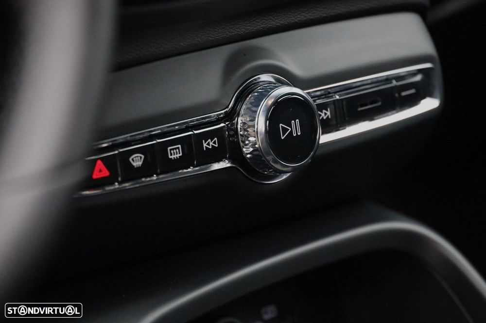 Volvo XC 40 2.0 B3 Core - 18