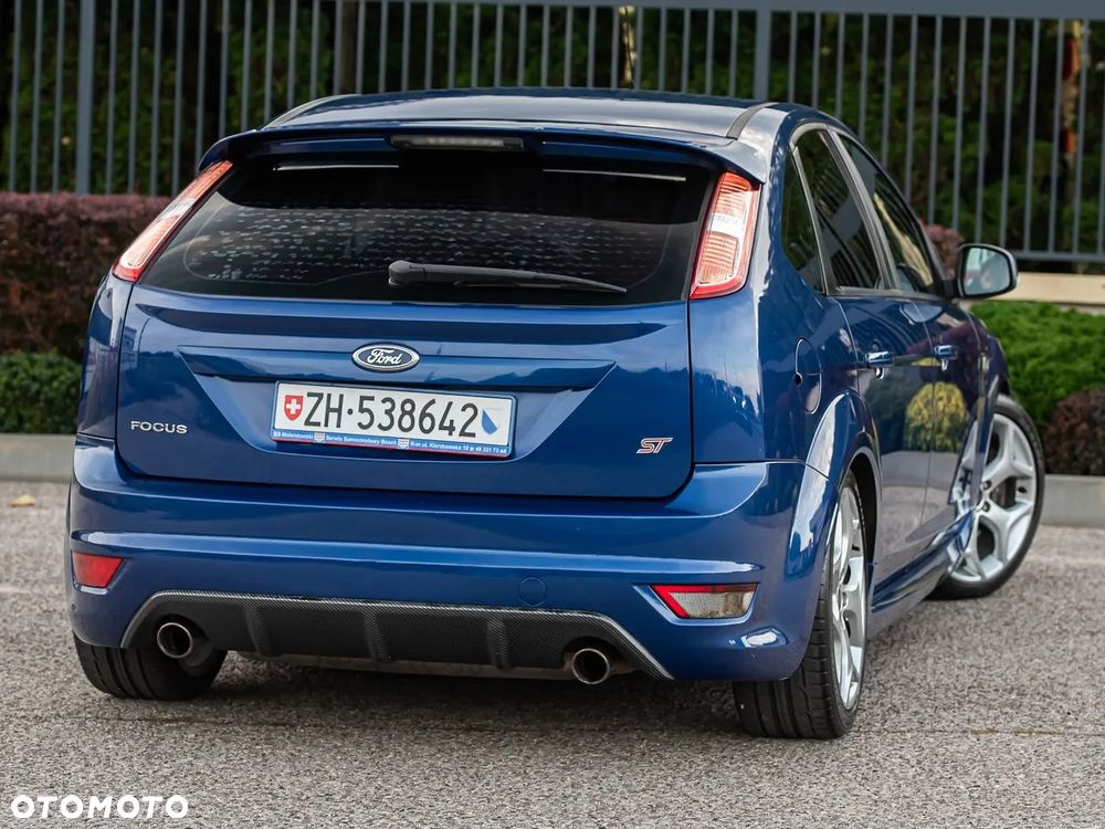 Ford Focus 2.5 ST - 12
