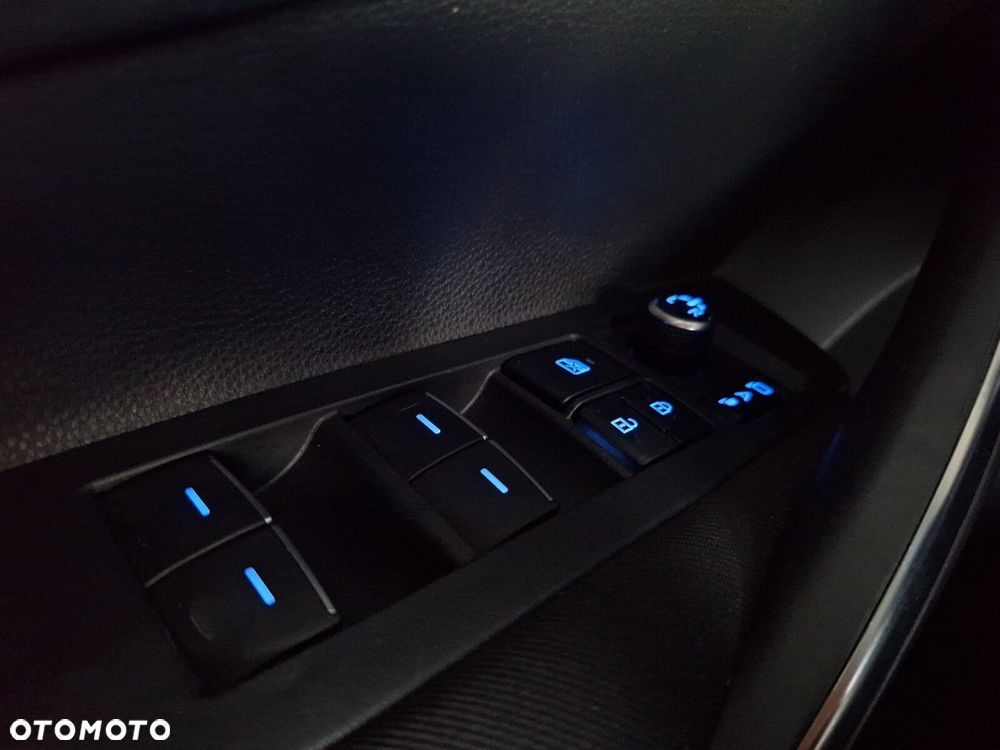 Toyota Corolla 1.8 Hybrid Comfort - 35