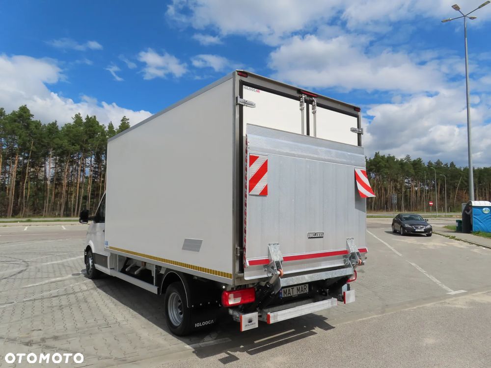 Volkswagen Crafter 50 BiTDI 2.0 177 KM Mroźnia -29 st.C + Winda Załadowcza DHOLLANDIA 750 Kg UDŹWIG, Grube Ściany Chłodnia Boczne Drzwi IGLOOCAR Rozstaw Osi 4490 mm, DMC 3500 Kg, Kat. Prawa Jazdy B, Tylne Koła Bliźniacze WZMACNIANY, Tempomat, Asystent Jazdy Stan Wizualny I Techniczny NOWY Tak Jak Z Taśmy Produkcyjnej Gotowy Dostępny OKAZJA POLECAM - 5