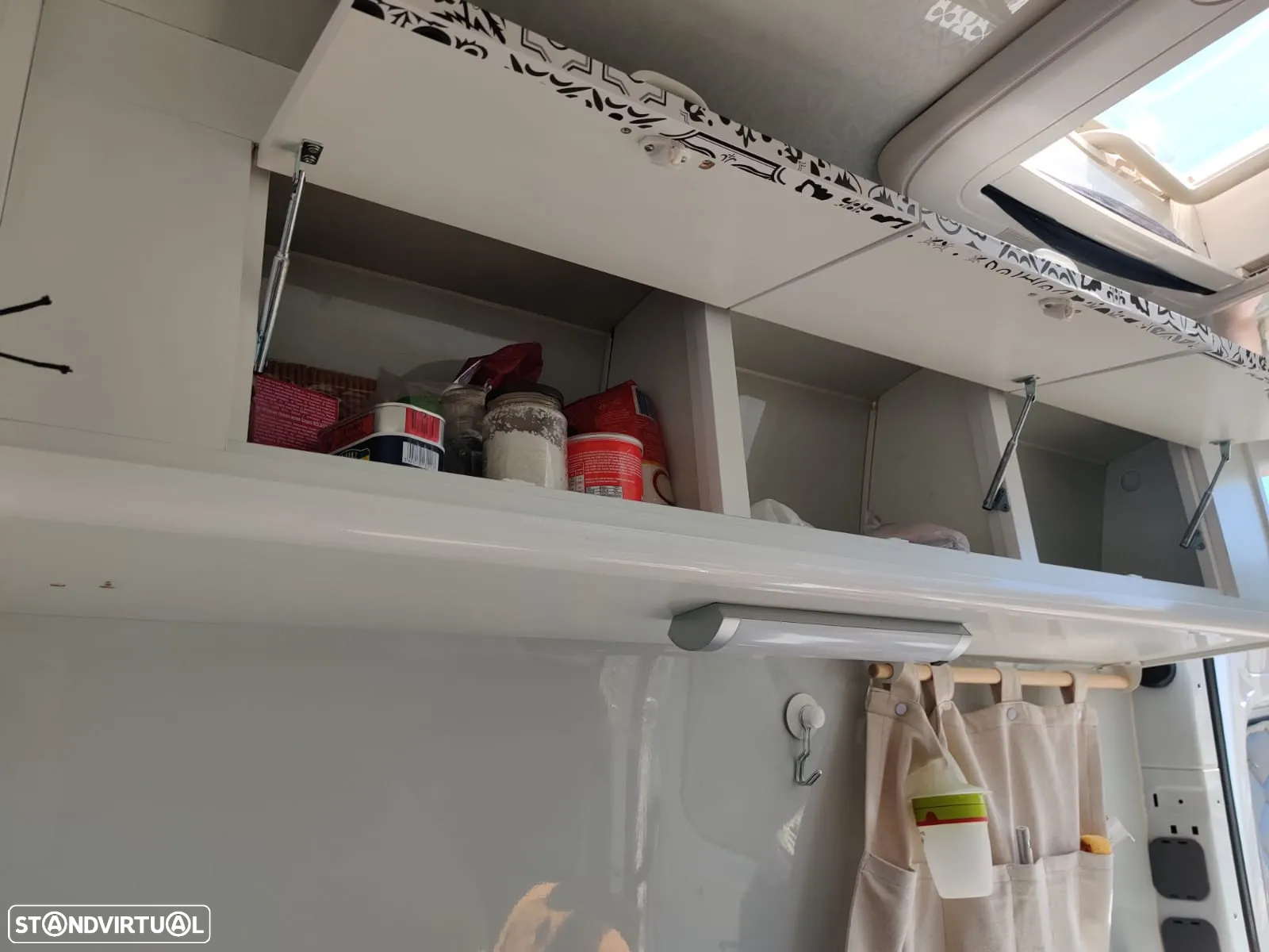 Mercedes-Benz Sprinter 210cdi Campervan - 44