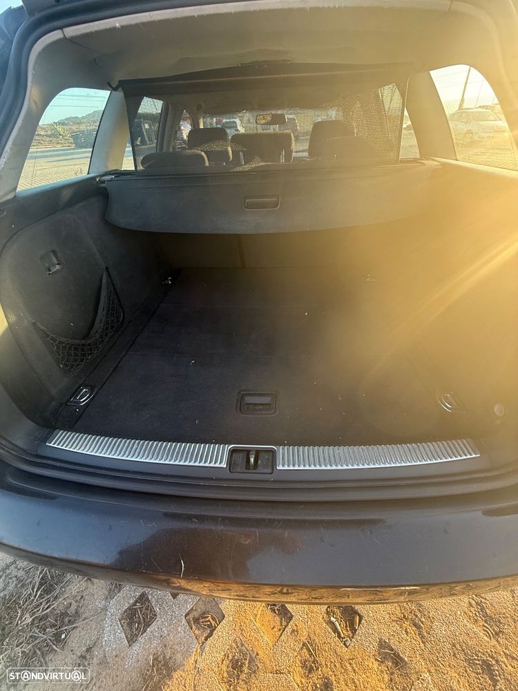 Audi A4 Avant 2.0 TDI Advance - 4