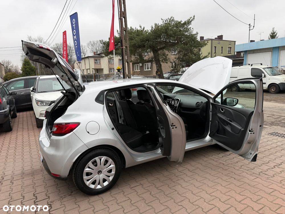 Renault Clio 1.2 16V 75 LIMITED - 27