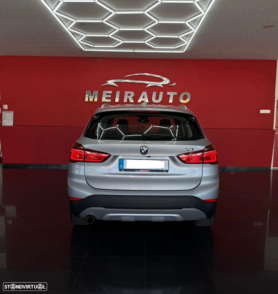 BMW X1 18 d sDrive Auto xLine - 4