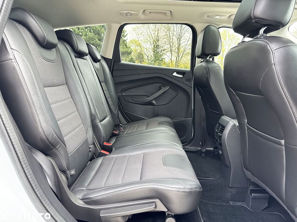 Ford Kuga 2.0 TDCi 4x4 Titanium - 33