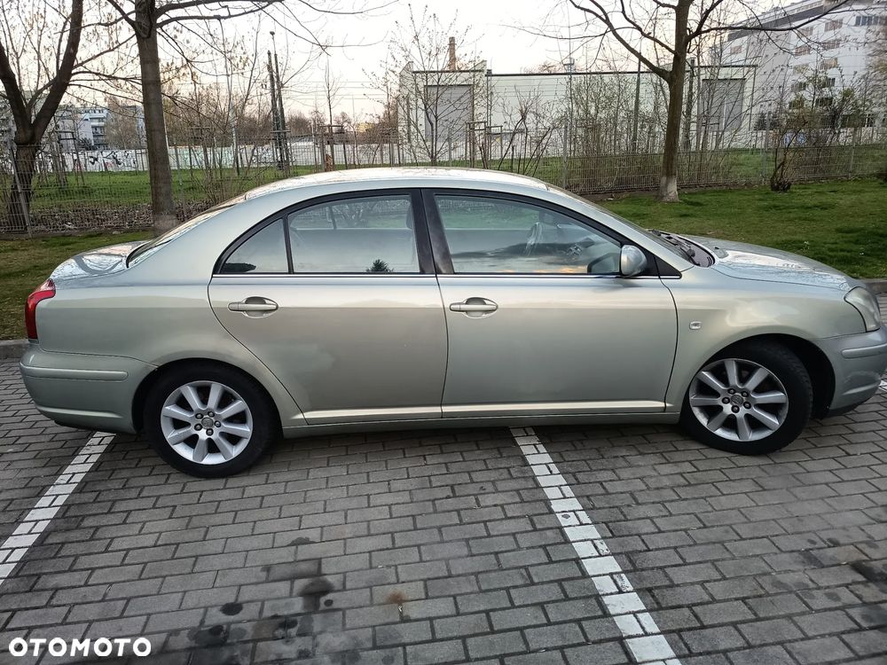 Toyota Avensis - 7
