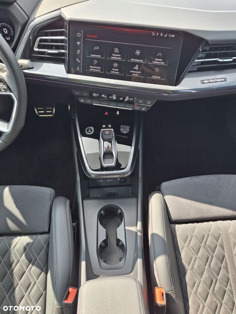 Audi Q4 e-tron - 22