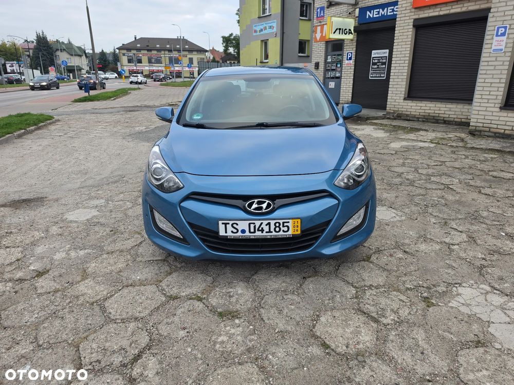 Hyundai i30 blue 1.6 CRDi YES Gold - 4