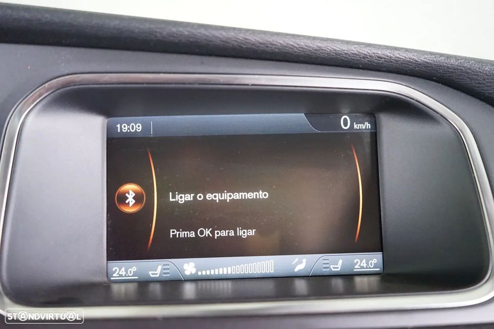 Volvo V40 - 33