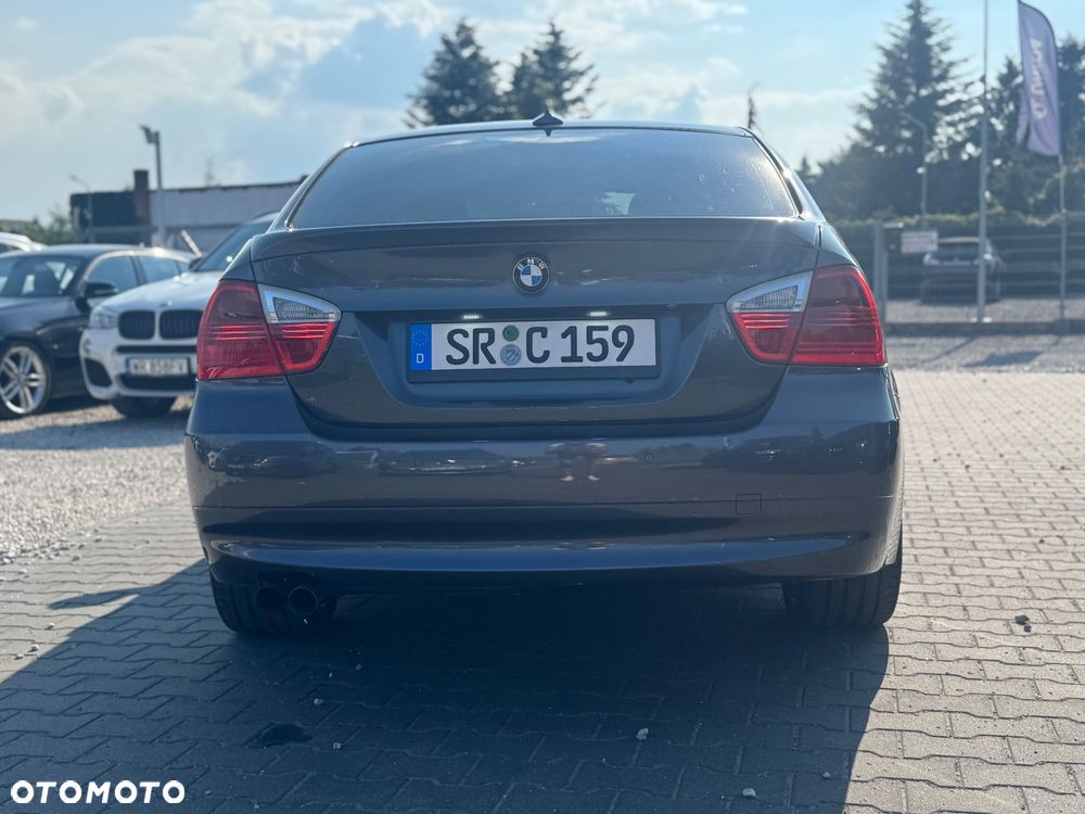 BMW Seria 3 325i - 11