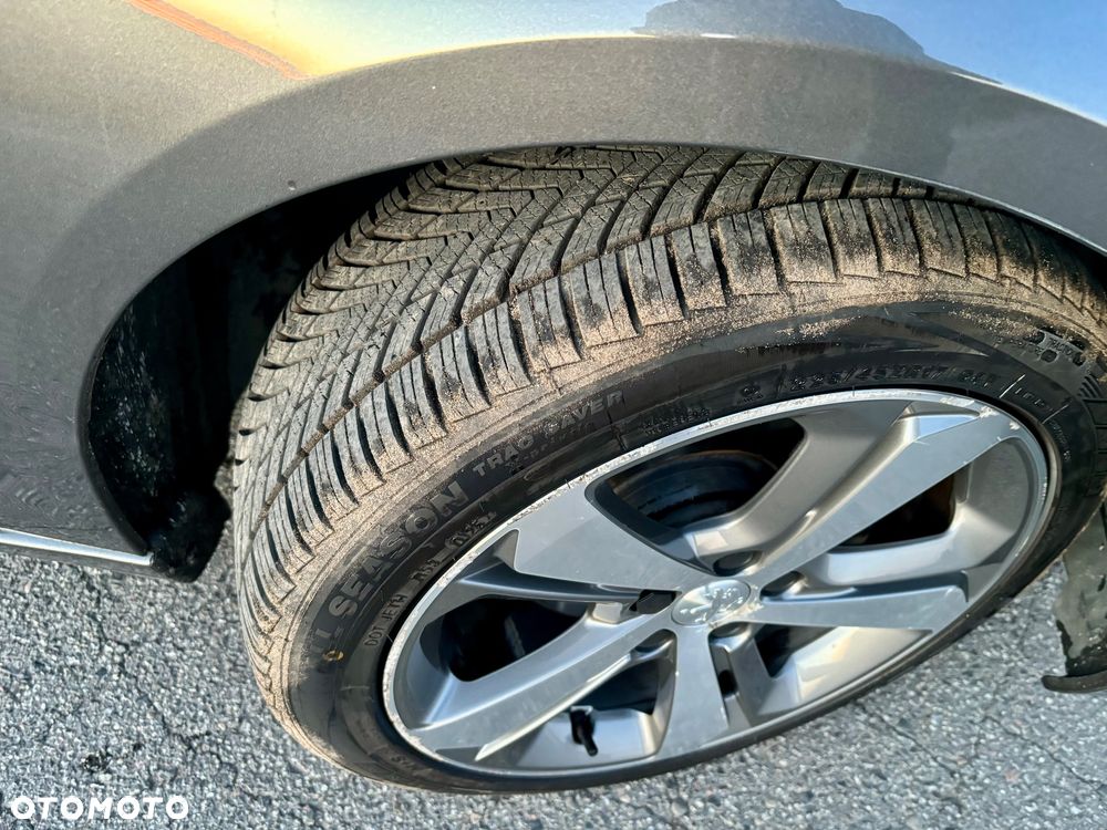 Peugeot 308 1.2 PureTech Allure S&S - 22