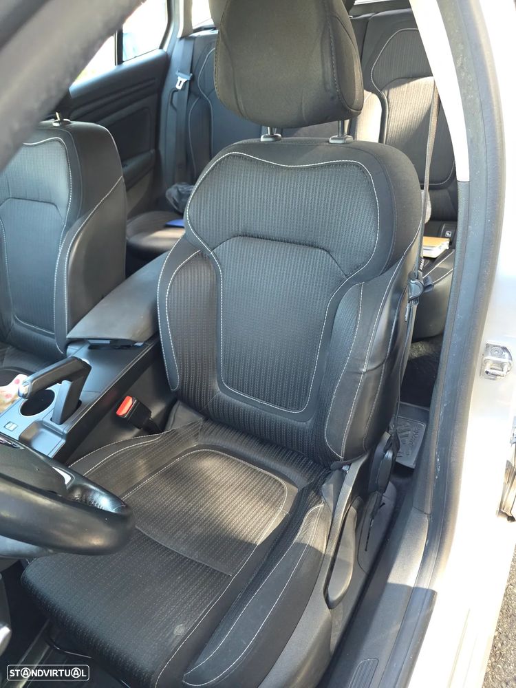 Renault Mégane Sport Tourer ENERGY dCi 110 EDC BUSINESS - 8