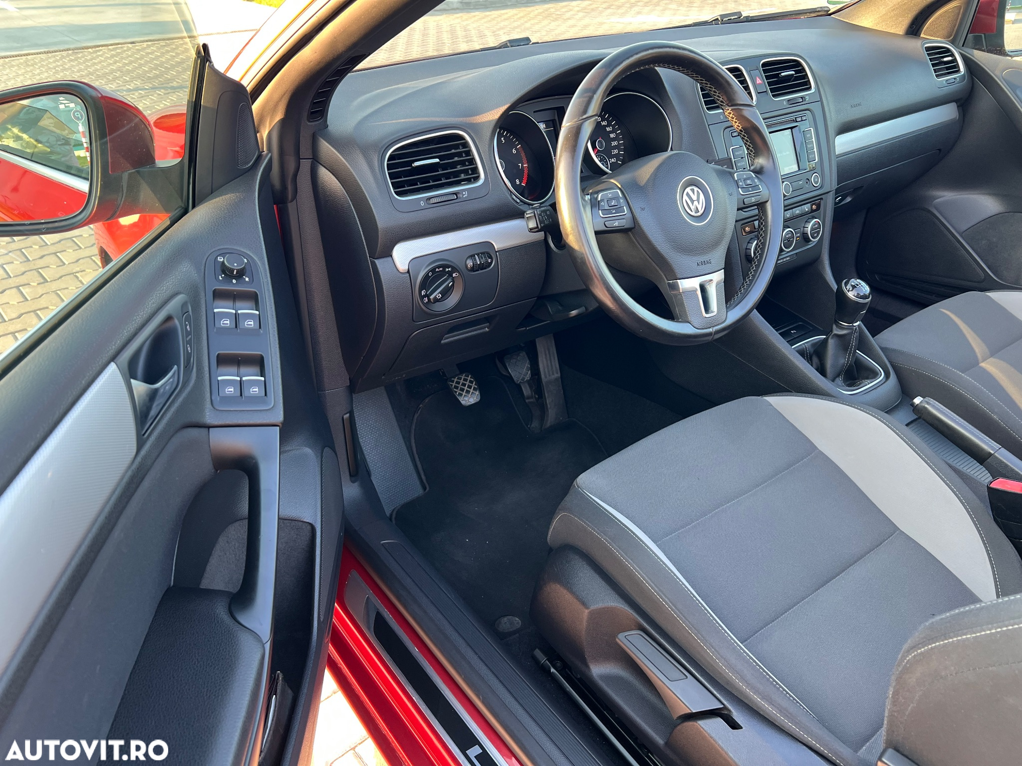 Volkswagen Golf - 6