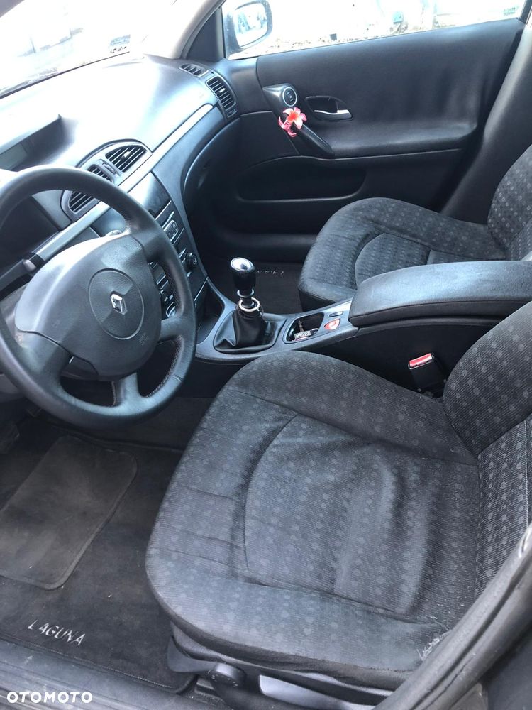 Renault Laguna 1.9 dCi Confort Authentique - 10