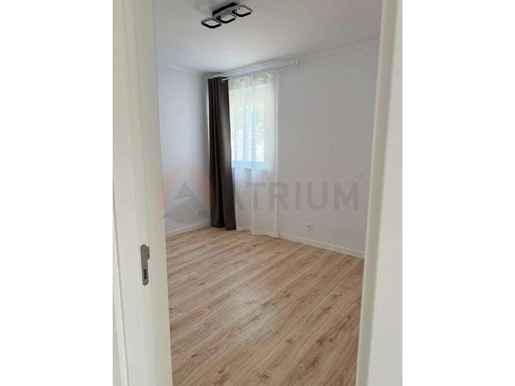 Excelente apartamento T3 transformado em T2, em Setúbal. - Grande imagem: 2/14