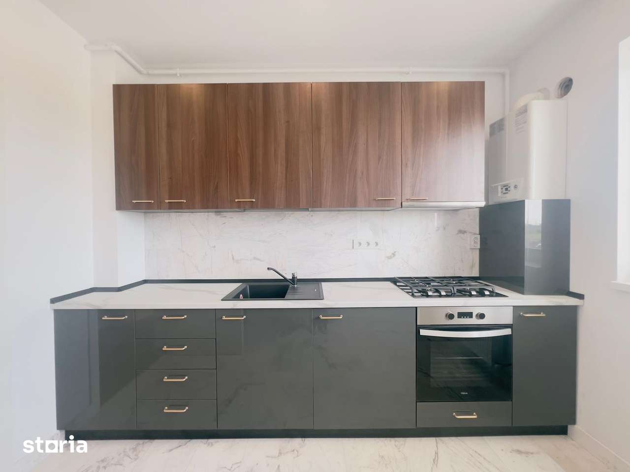 2 camere decomandat, 50 mp utili,Parcare inclusă — fotografia 3