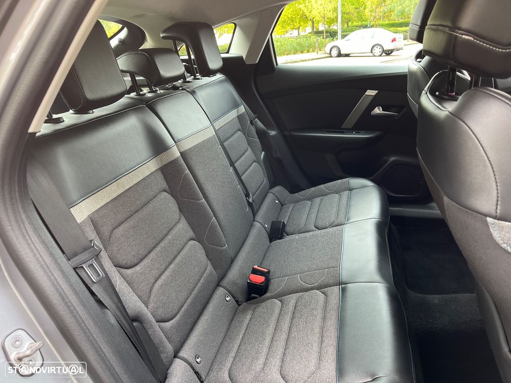 Citroën C4 PureTech 130 Stop&Start EAT8 FEEL PACK - 26