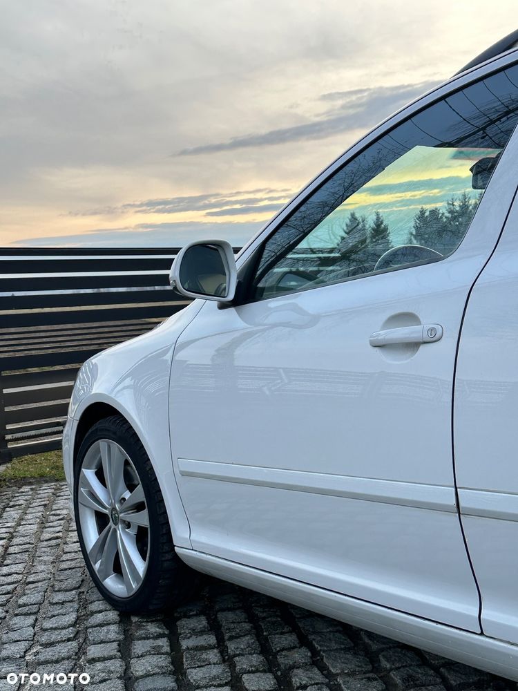 Skoda Octavia 2.0 TSI RS - 10