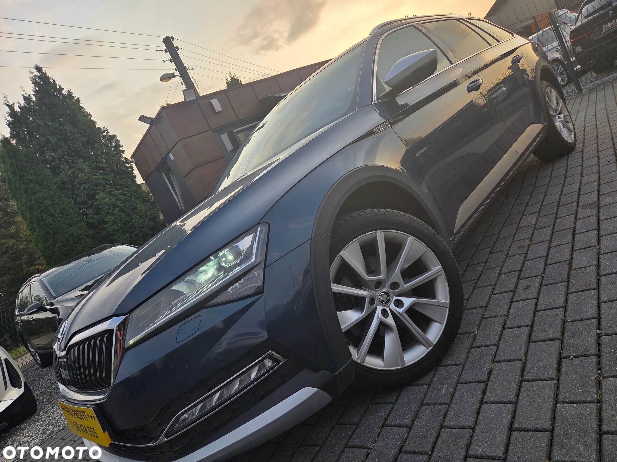 Skoda Superb 2.0 TDI SCR 4x4 Scout DSG - 1