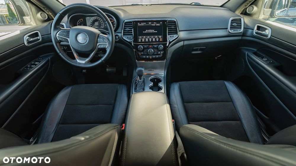 Jeep Grand Cherokee - 29