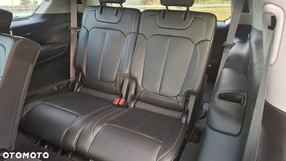 Jeep Grand Cherokee - 17