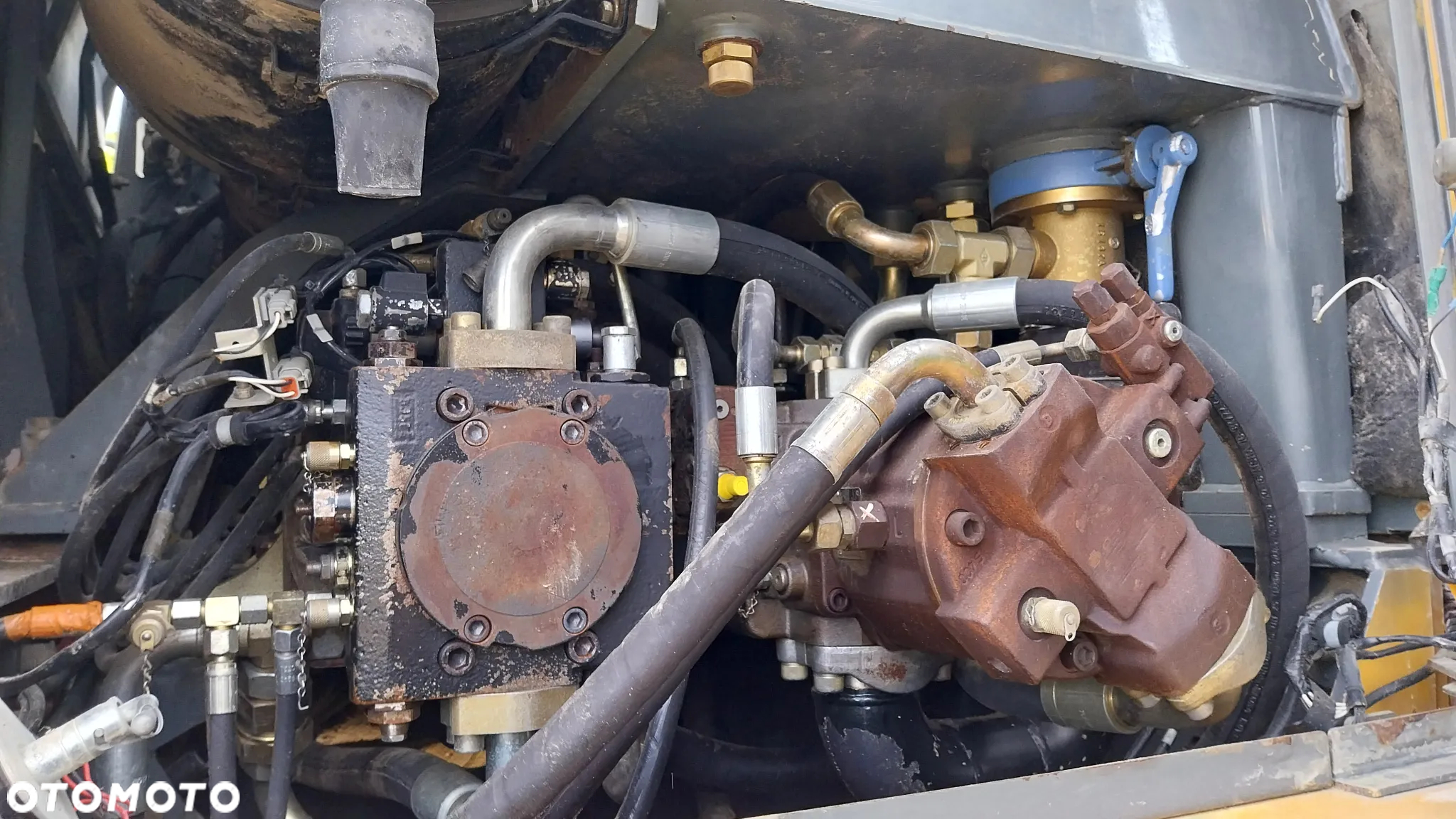 Liebherr L 574 Ładowarka - 13