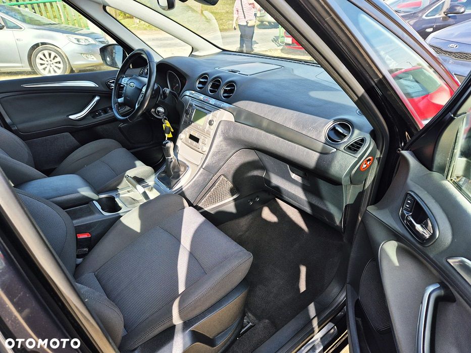 Ford S-Max 2.0 Viva Titanium - 38