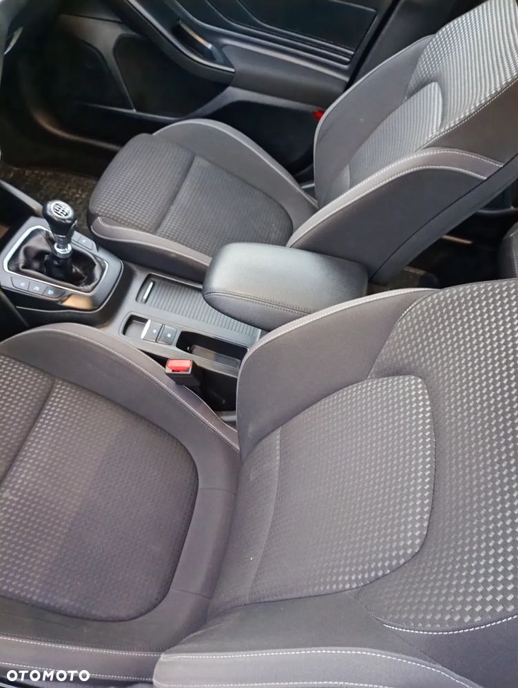 Ford Focus 1.0 EcoBoost Titanium Style - 25